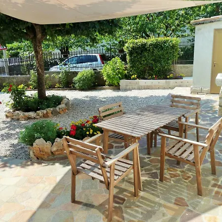 325 * Santa Croce Mare
