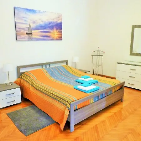 Apartament 325 Santa Croce Mare